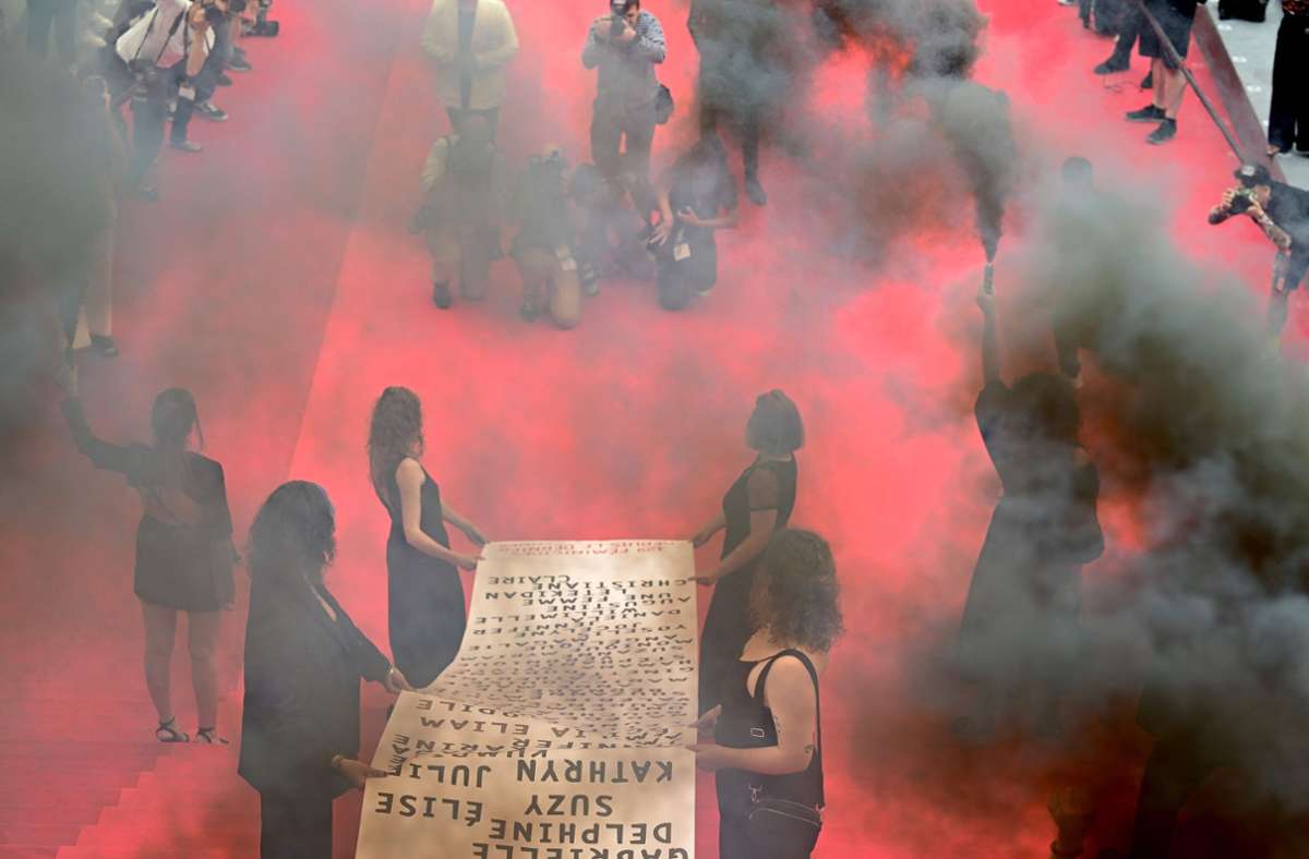 Wieder waren Aktivistinnen auf dem rote Teppich in Cannes.