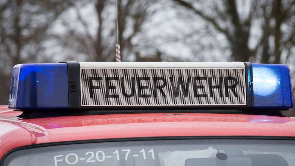 Nach Autounfall in Oberbayern: Frau beleidigt Feuerwehrleute und veröffentlicht Video davon
