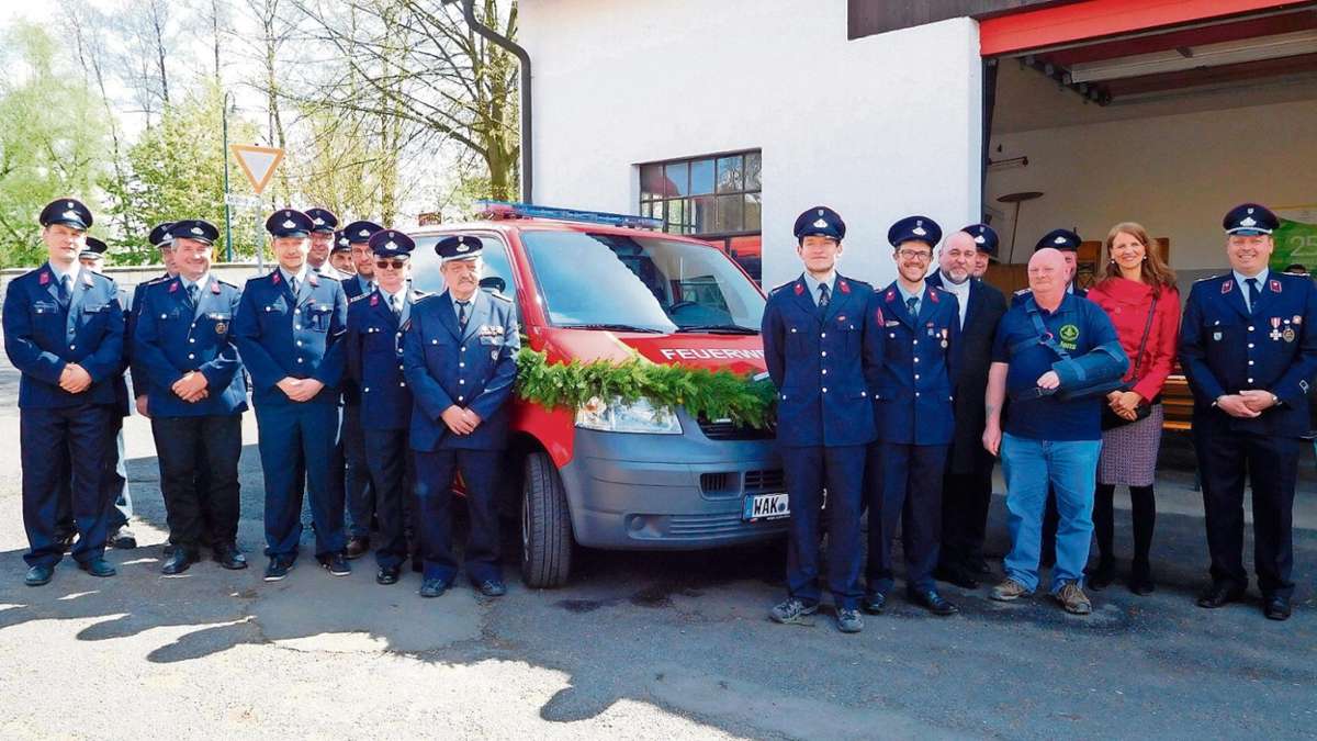 Bad Salzungen: Feuerwehr weiht neues Fahrzeug ein