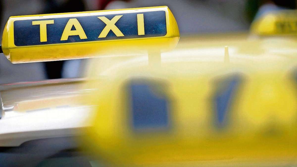 Ilmenau: Federmappe verloren: Taxi-Fahrer sucht Besitzer