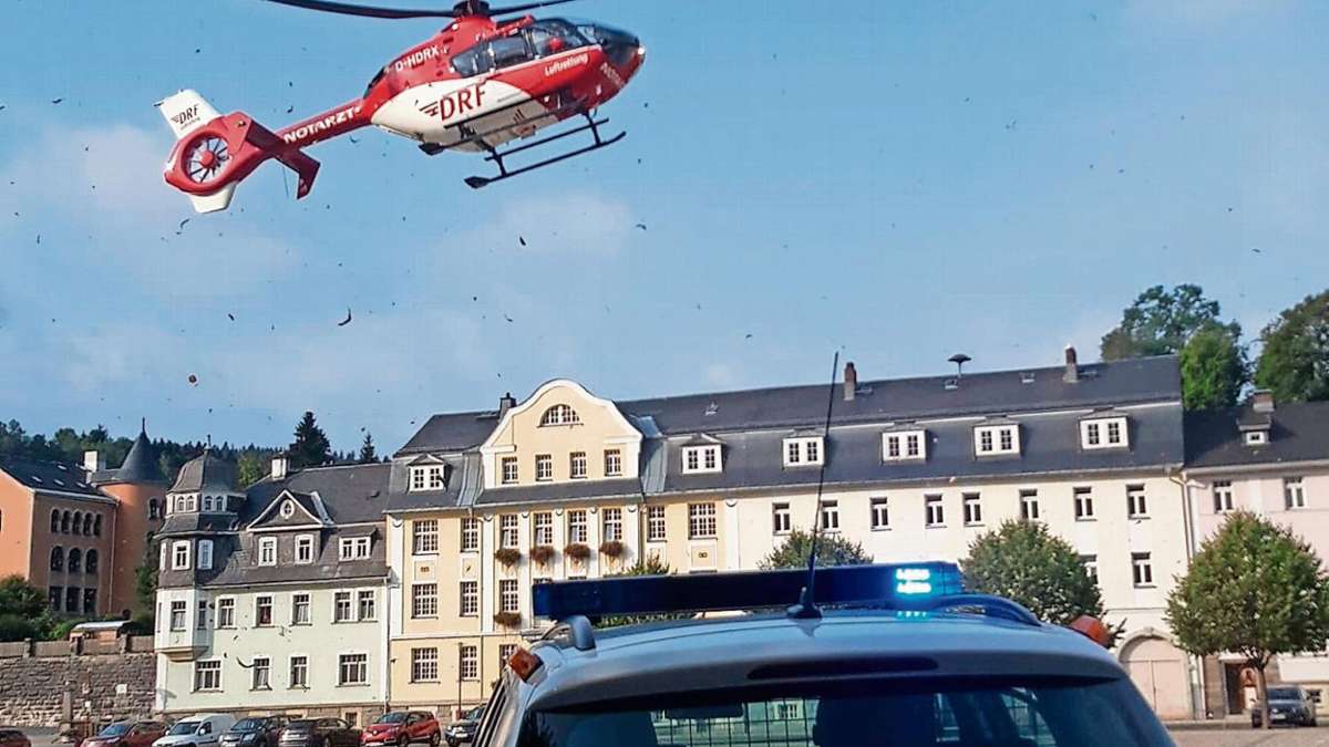 Sonneberg/Neuhaus: 81-jähriger Moped-Fahrer stürzt in Steinach und verletzt sich schwer