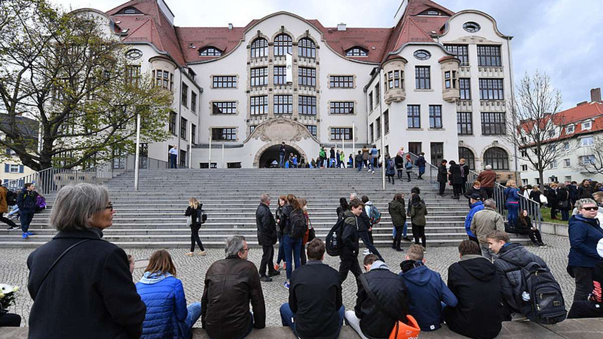 Thüringen: Erfurt erinnert an Amoklauf am Gutenberg-Gymnasium