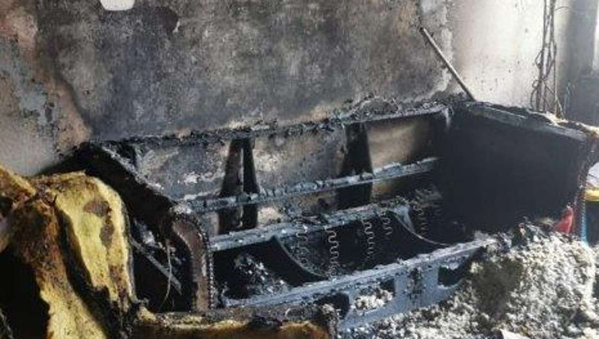Fernseher fängt Feuer : Drei Kinder und zwei Erwachsene bei Brand verletzt