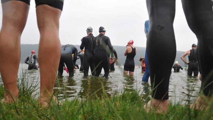 Wettkampf am Bergsee untersagt: Die Triathleten geben nicht auf