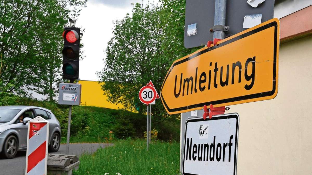 Neundorf: Bauarbeiten und eine lange Umleitung für Neundorfer