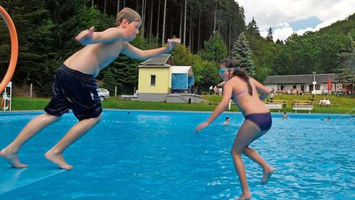 Hildburghausen: Wir laden die Suhler in unser Schwimmbad ein