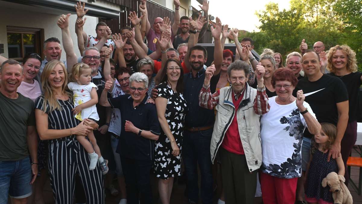 Neuer Bürgermeister: Hammerschmidt feiert zu Hause mit Unterstützern