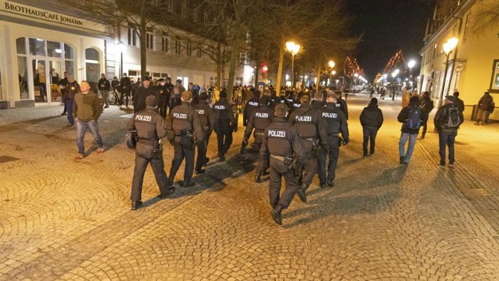 Großaufgebot der Polizeibei „Spaziergang“ in Ilmenau