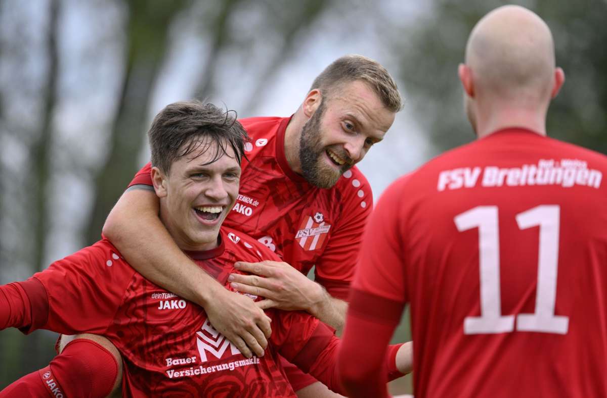Die Freude bei den Breitunger Fußballern war im Spitzenspiel gegen Walldorf groß. Foto: Heiko Matz/Heiko Matz