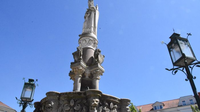 Der Heinrichsbrunnen auf dem Marktplatz.