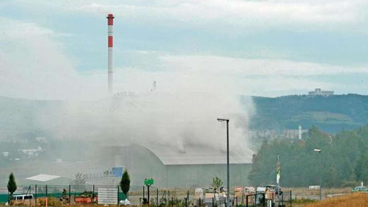 Thüringen: Abgeordnete stochern bei Müllbrand-Debatte im Nebel