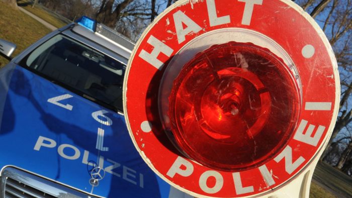 Unfallflucht: Polizei sucht nach Audi-Fahrer