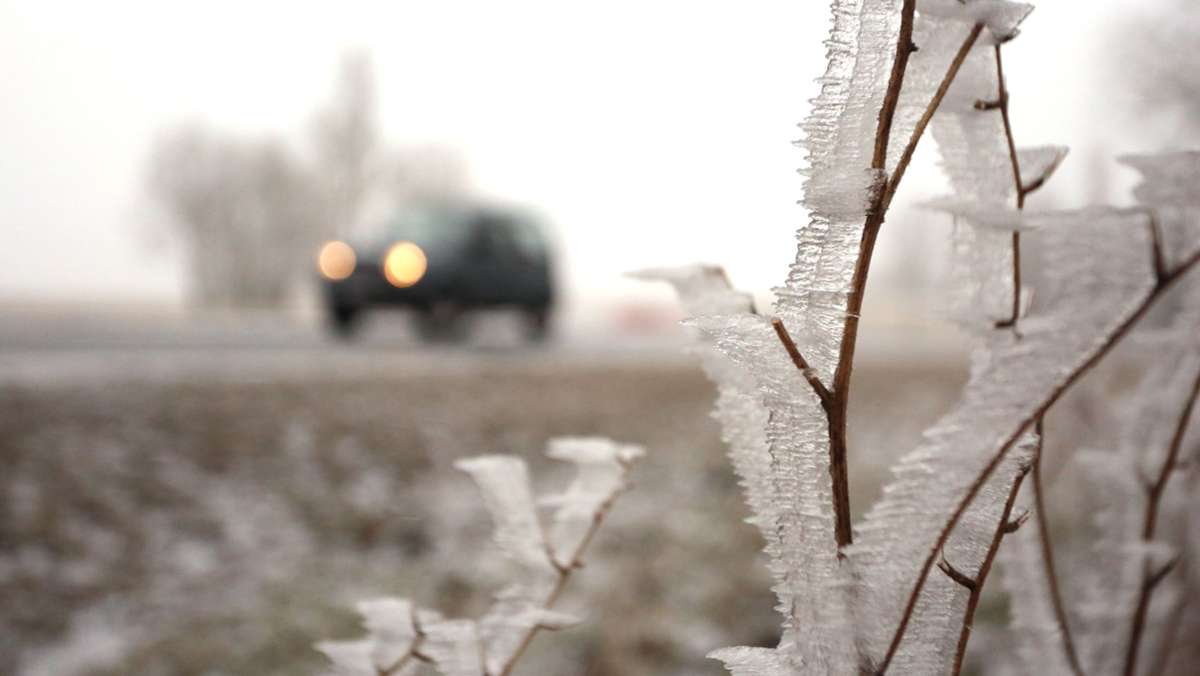 Autobahnzubringer Sonneberg: 21-Jähriger von Glatteis kalt erwischt