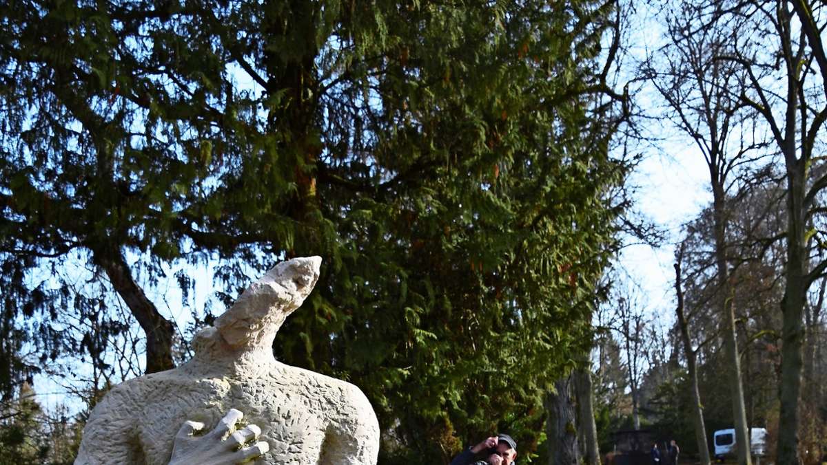 Parkfriedhof Meiningen: Freimaurer-Gedenken mit  Skulptur von Robert Rost