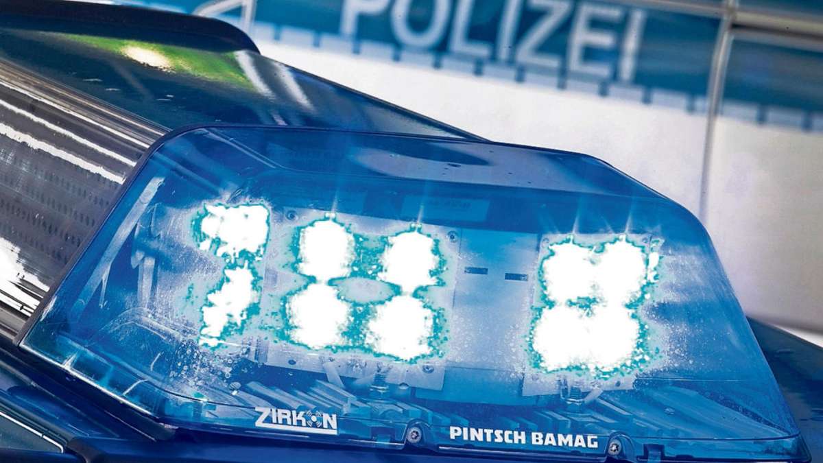 Thüringen: 30-Jährige greift Polizisten in am Bahnhof Erfurt mit Messer an