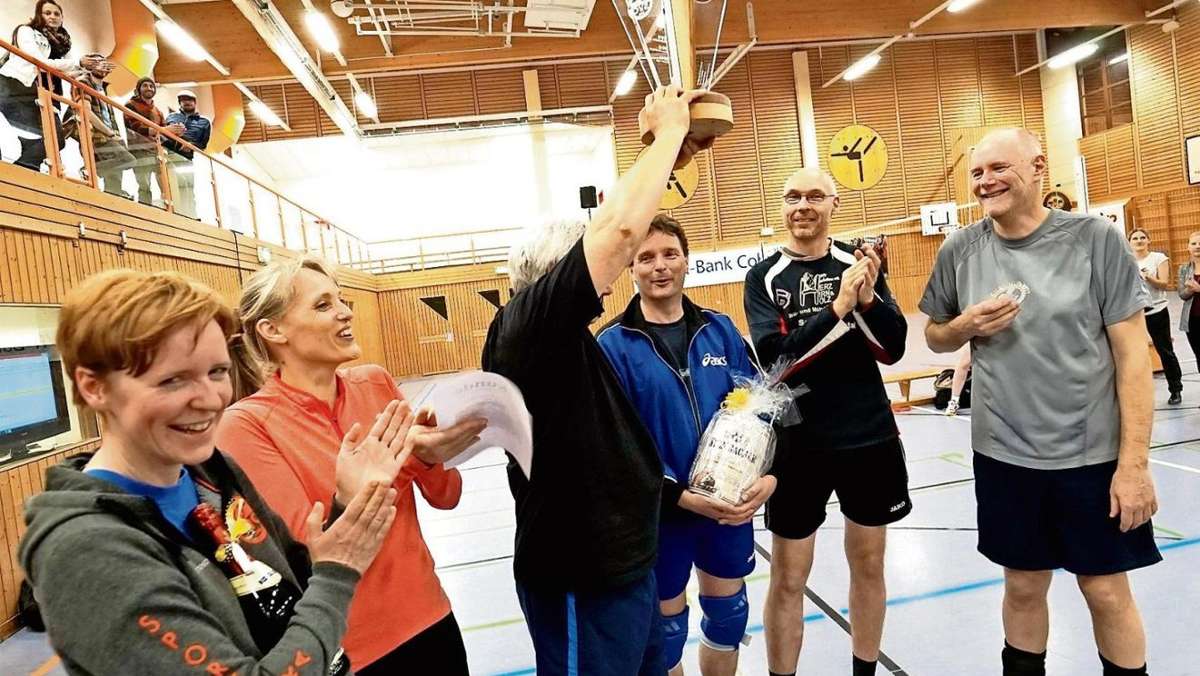 Lokalsport Sonneberg: Schicker Pokal für Wunders Hüttla