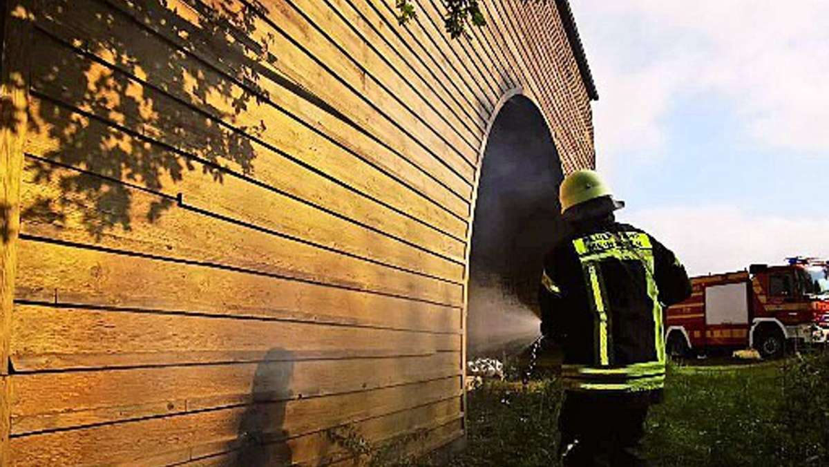 Henneberg: Brand unter der Goldenen Brücke