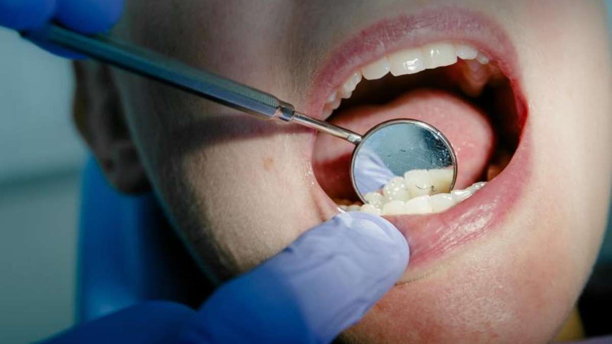 Thüringen: Corona und Zahnschmerzen: Chirurgen stehen als Schwerpunktpraxen bereit
