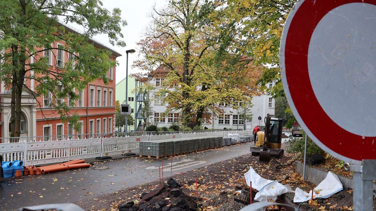 Ilmenauer Grundschule: Zebrastreifen für mehr Sicherheit an Karl-Zink-Schule