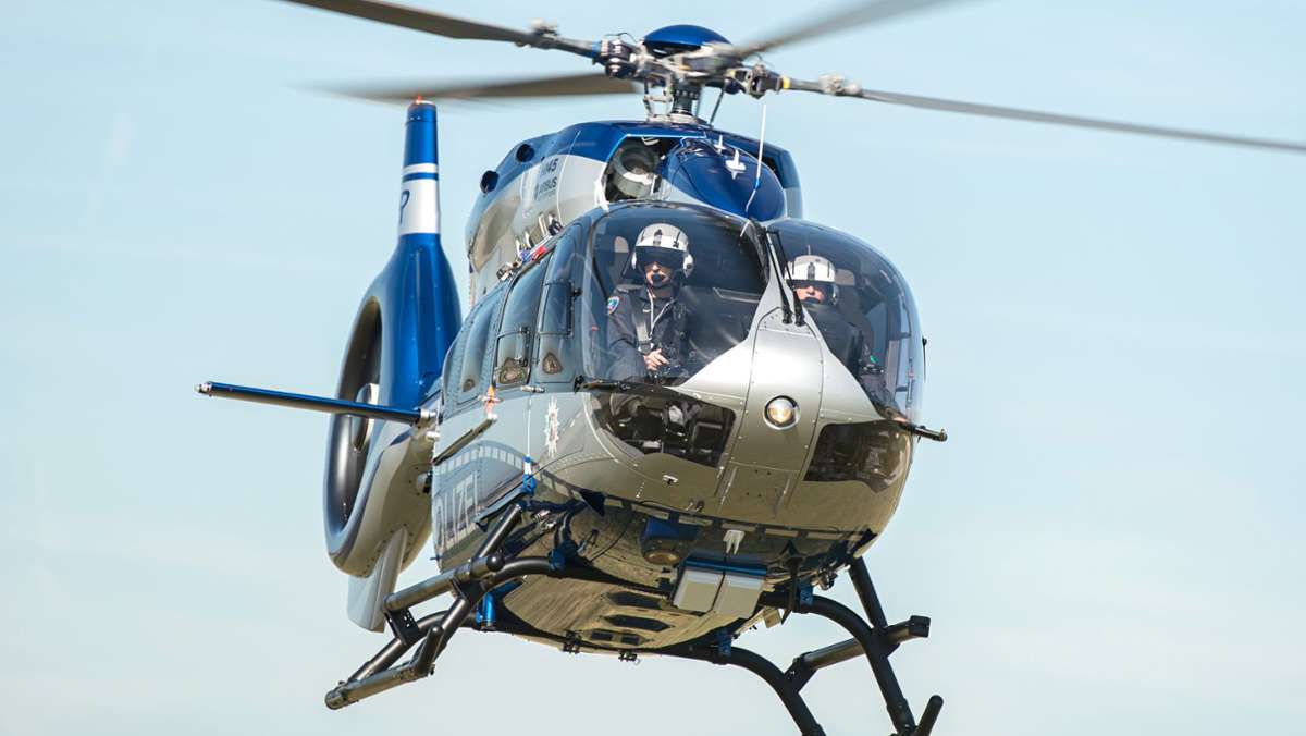 Suche per Hubschrauber: Polizei nimmt drei Autodiebe fest