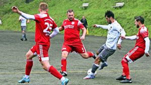 Fußball Thüringenliga: Martinroda gibt 2:0-Führung aus der Hand