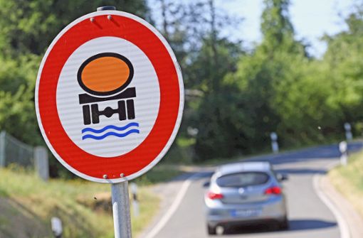 Seit 2020 ist die Durchfahrt mit gefährlichen Stoffen auf der Kreisstraße nach Rückerswind und auf anderen Straßen verboten. Der Landkreis hatte dies damals mit einer Allgemeinverfügung geregelt. Foto: /Carl-Heinz Zitzmann
