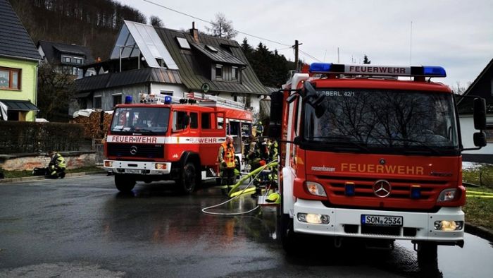 Feuerwehreinsatz: Dachstuhlbrand in Sonneberg