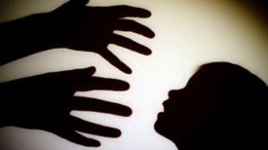 Erschütternde Geschichte : 60-Jähriger missbraucht beide Töchter
