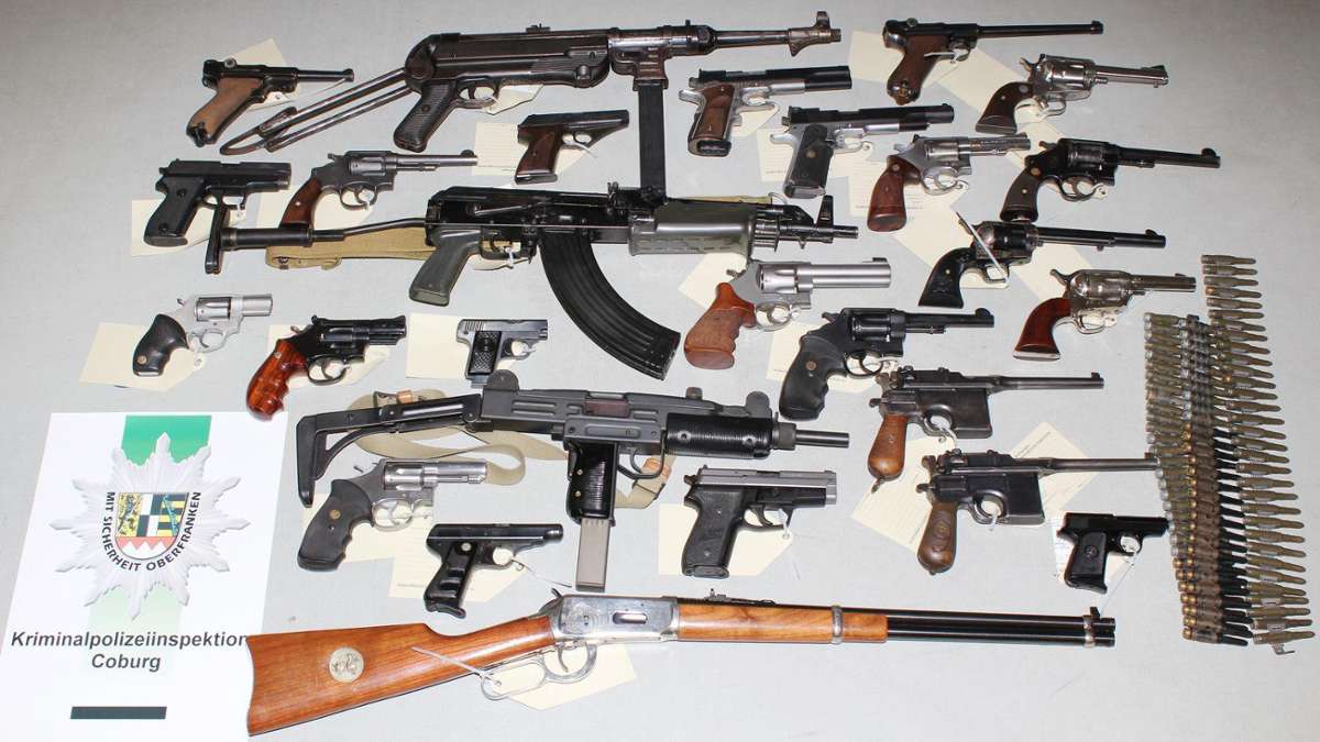 Thüringen: Acht Waffensammler gefasst, 160 Waffen sichergestellt
