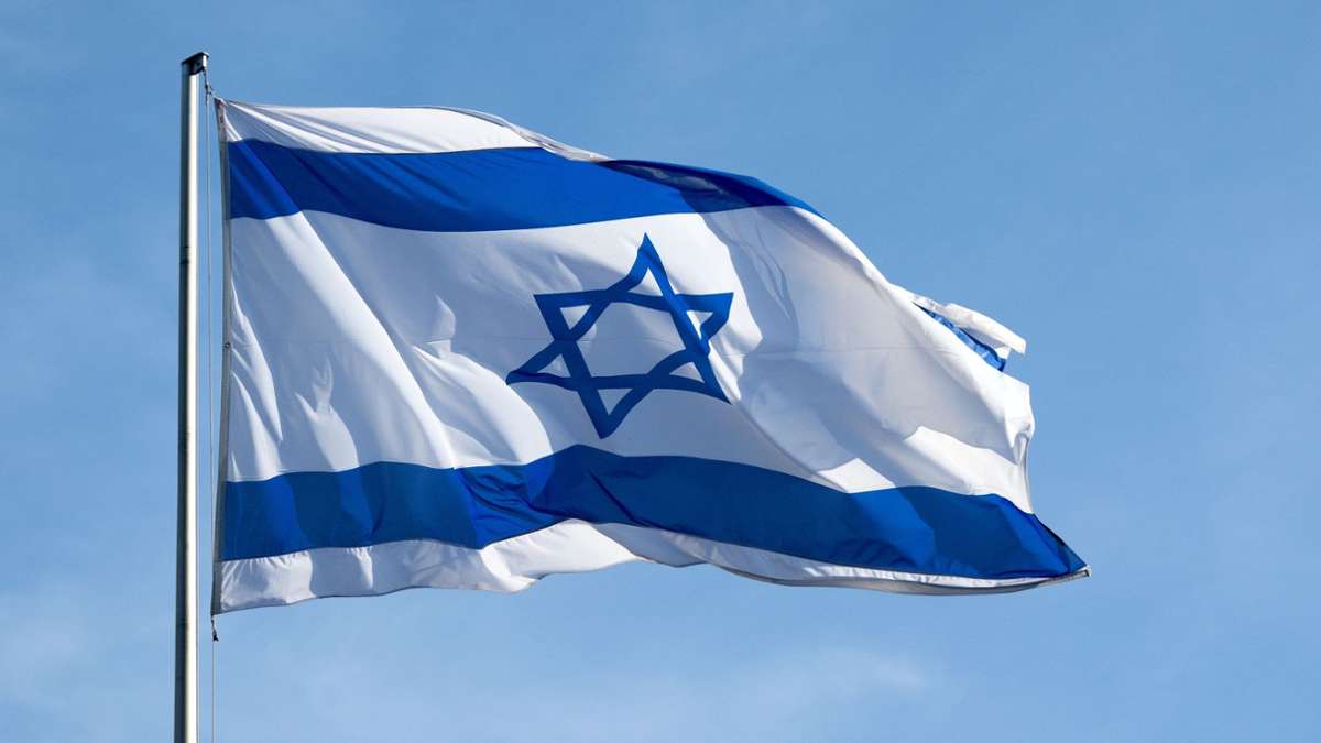 Urteil: Jugendstrafe für Herunterreißen von Israel-Flagge