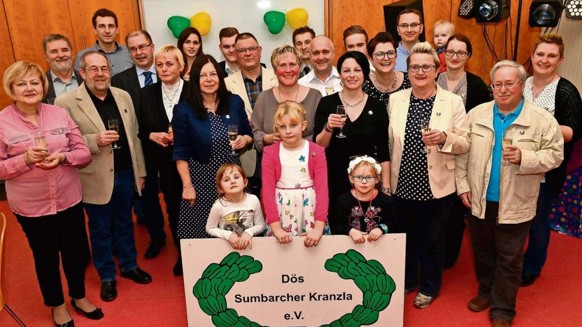 Sonneberg/Neuhaus: Dös Kranzla ist aus Sonneberg nicht wegzudenken