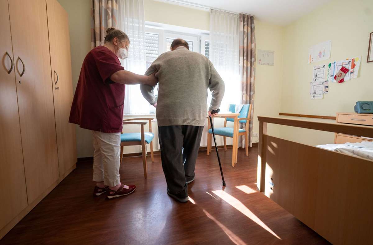 Wie sieht die Betreuung alter Menschen aus? In Thüringen sind die Daten dazu nicht öffentlich. Foto: picture alliance/dpa/Marijan Murat