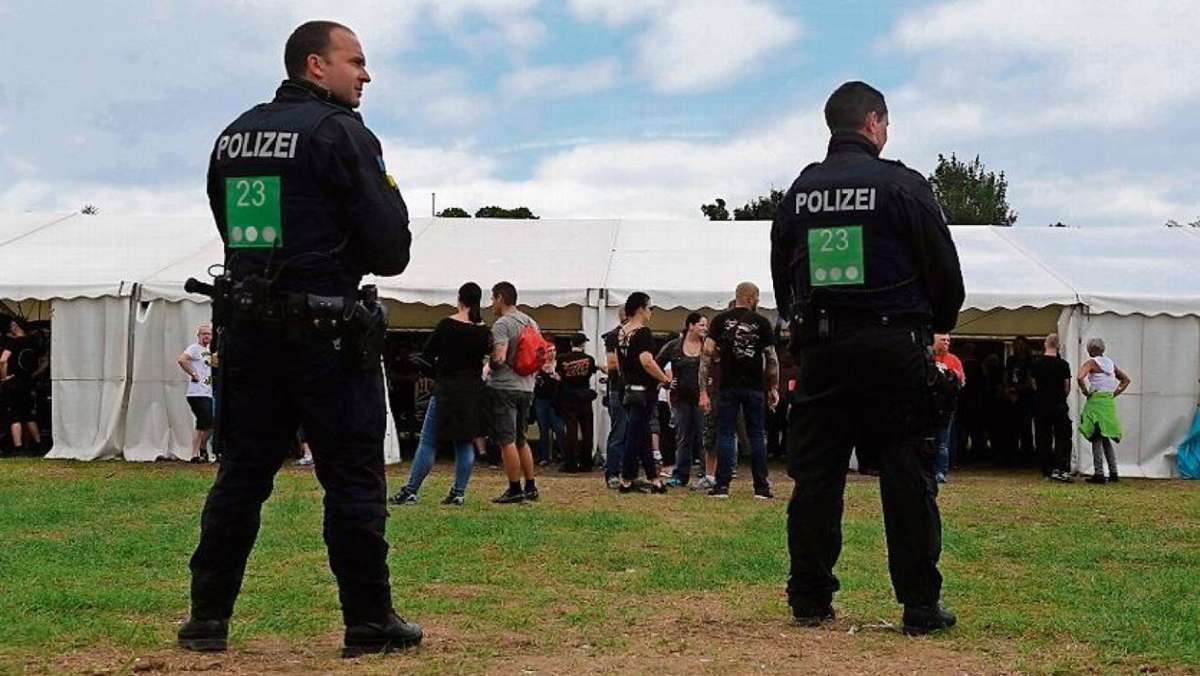 Thüringen: Zelt für Rechtsrock: Verleih will nichts gewusst haben