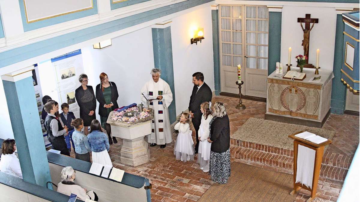 Diamantene Konfirmation und Taufe: Doppelfeier in der Frauenwalder Kirche