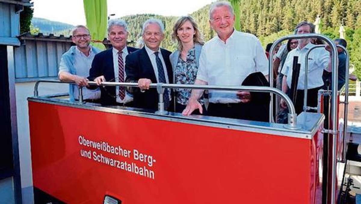Sonneberg/Neuhaus: Nach dem Bahngipfel, Fahrt mit der Bergbahn