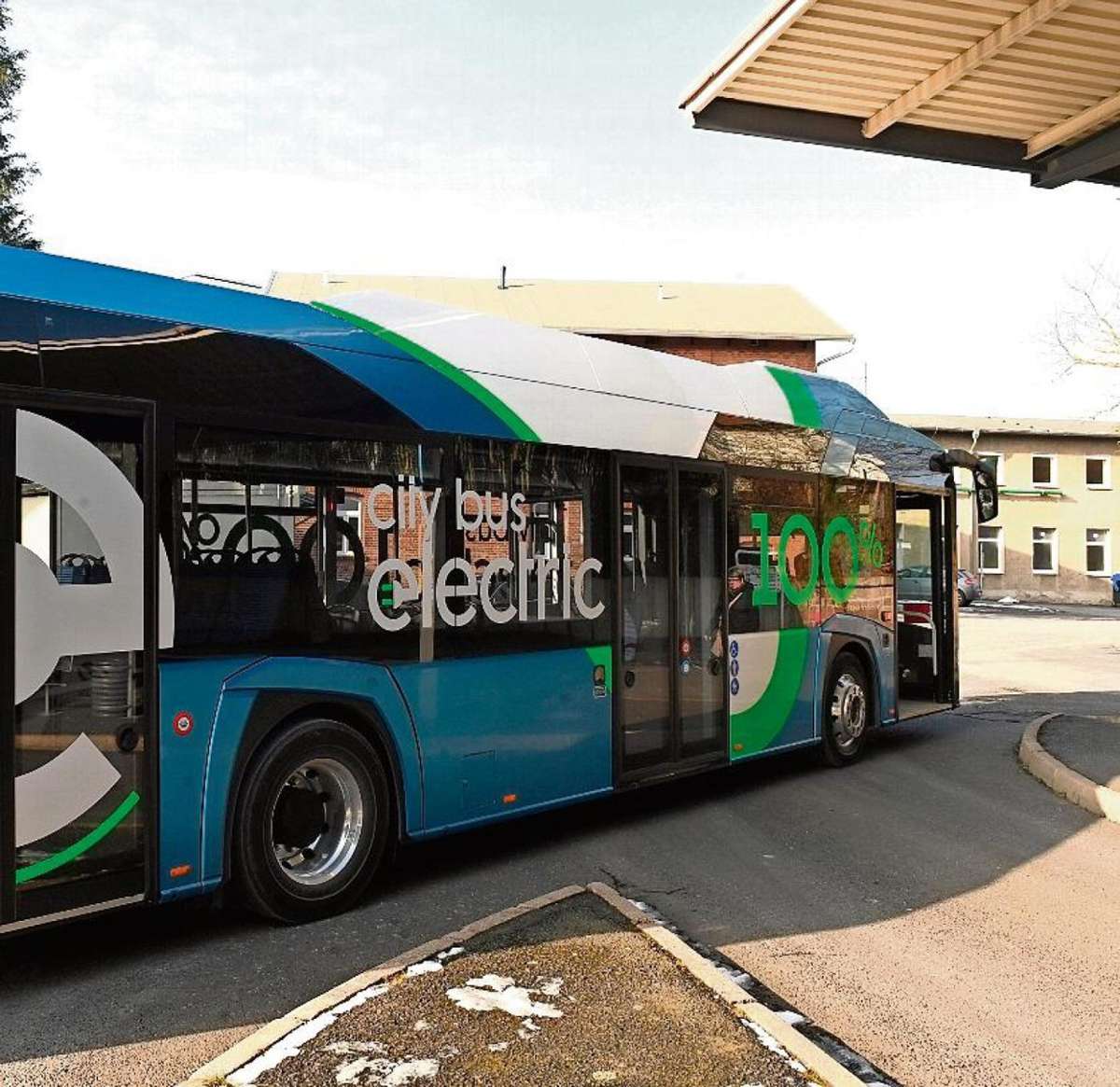 Elektrobusse wie dieser gehören künftig zum Suhler Stadtbild. Foto: frankphoto.de