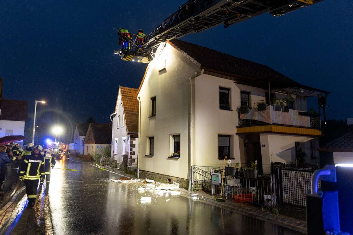 Blitzeinschlag in ein Wohnhaus in Schmalkalden-Meiningen.