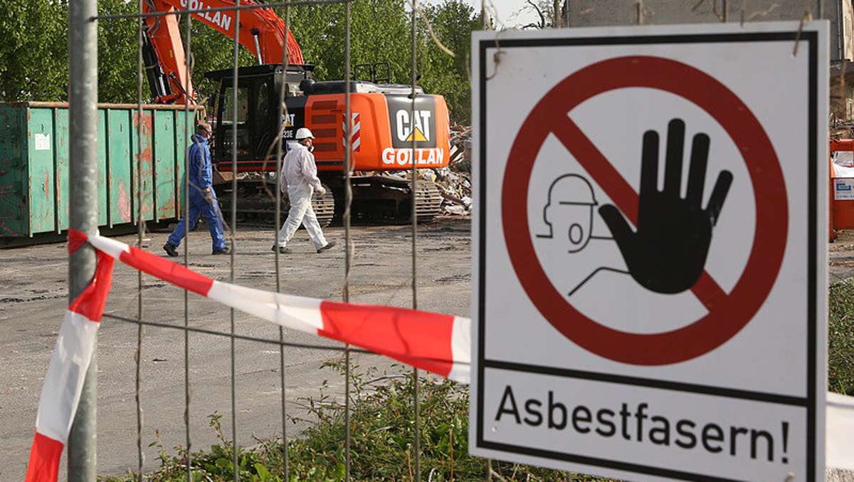 Thüringen: Altlasten auf dem Garagendach: Immer noch viel Asbest