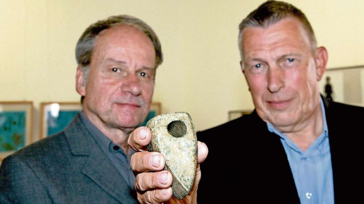 Schmalkalden: Mehr als 6000 Jahre alte Axt auf einem Feld bei Roßdorf gefunden