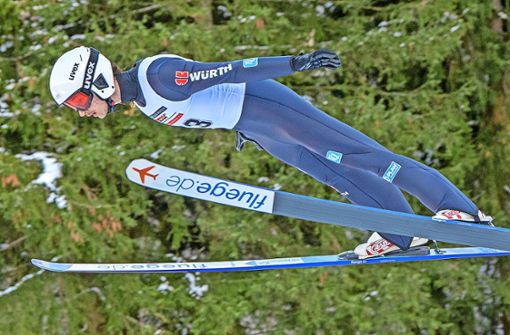 Haut mal wieder einen raus und wird bester Deutscher: Luca Geyer beim FIS-Cup in Oberhof. Foto: /Gerhard König