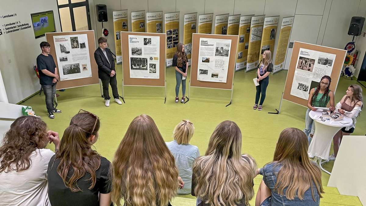 Projekttag: Ausstellung erinnert  an Anne Frank