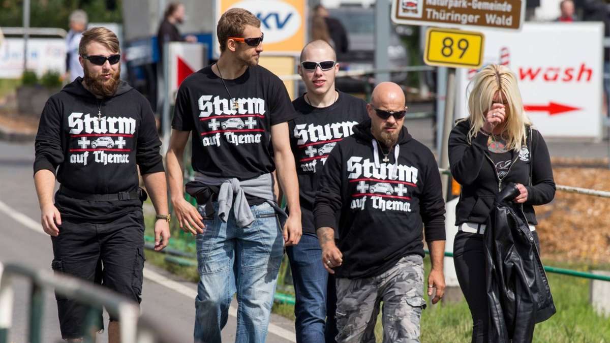 Thüringen: AfD-Mann aus Sachsen beklatscht Rechtsrock in Themar