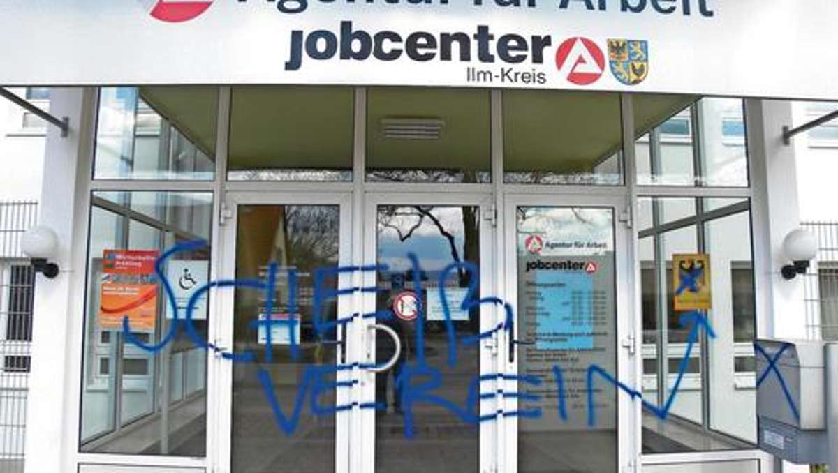 Ilmenau: Jobcenter des Ilm-Kreises mit Farbe beschmiert
