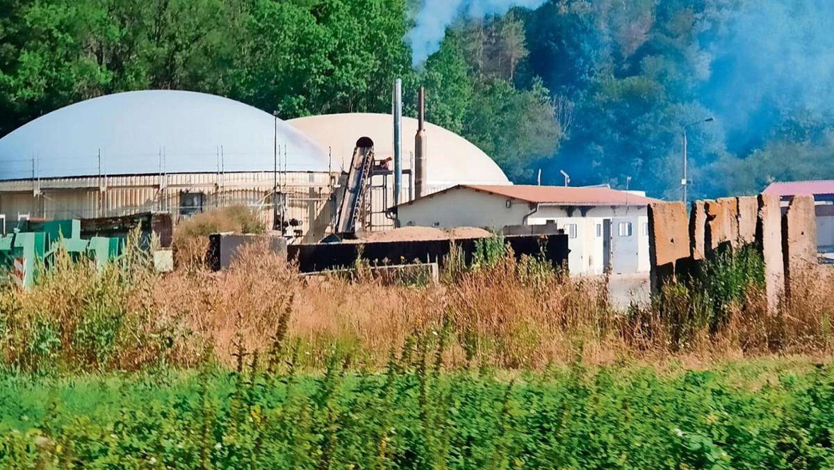 Hildburghausen: Rauchfahne über der Biogasanlage in Henfstädt