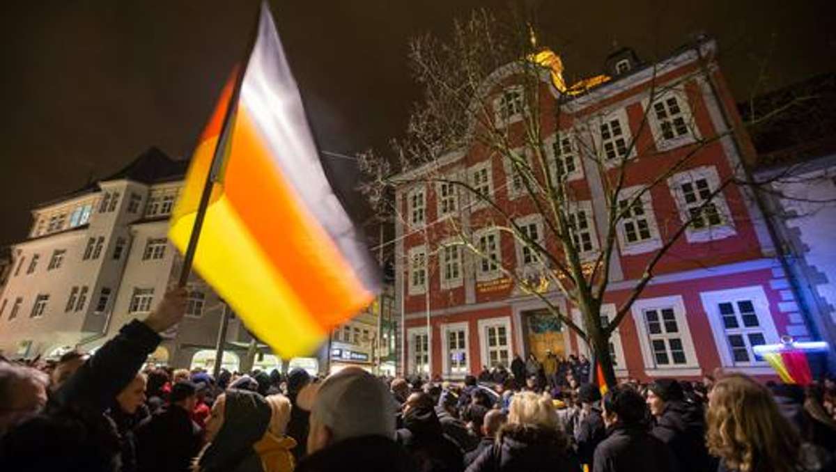 Thüringen: Polizei: Extremisten auf beiden Seiten