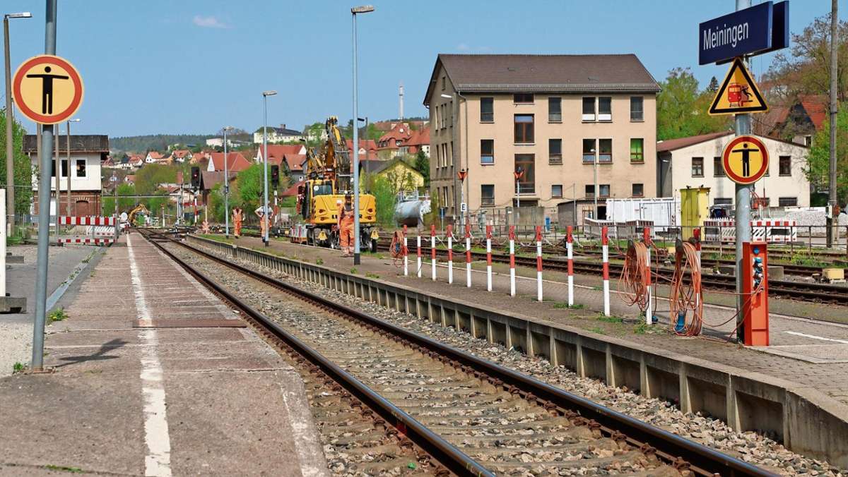 Meiningen: Bahnhof: Viel Verkehr auch ohne Züge