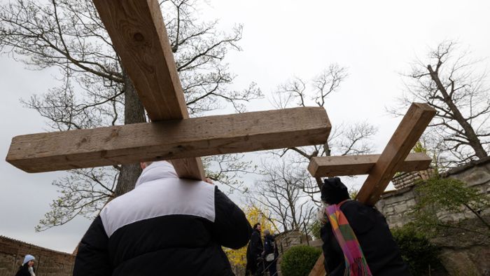 Christen feiern Ostern: Bischöfe rücken Frieden in den Fokus