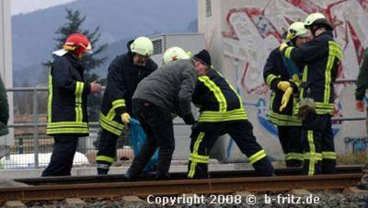 Ilmenau: Frau läuft in Ilmenau in Zug und wird zerrissen