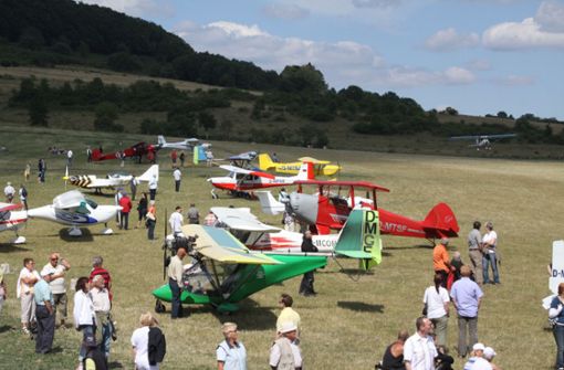 Die große Vielfalt des Ultraleichtflugsports ist bei Veranstaltungen wie dem Dolkosh (im Bild eine Szene vom 1. Dolkosh 2010) zu erleben. Foto: /Jürgen Glocke