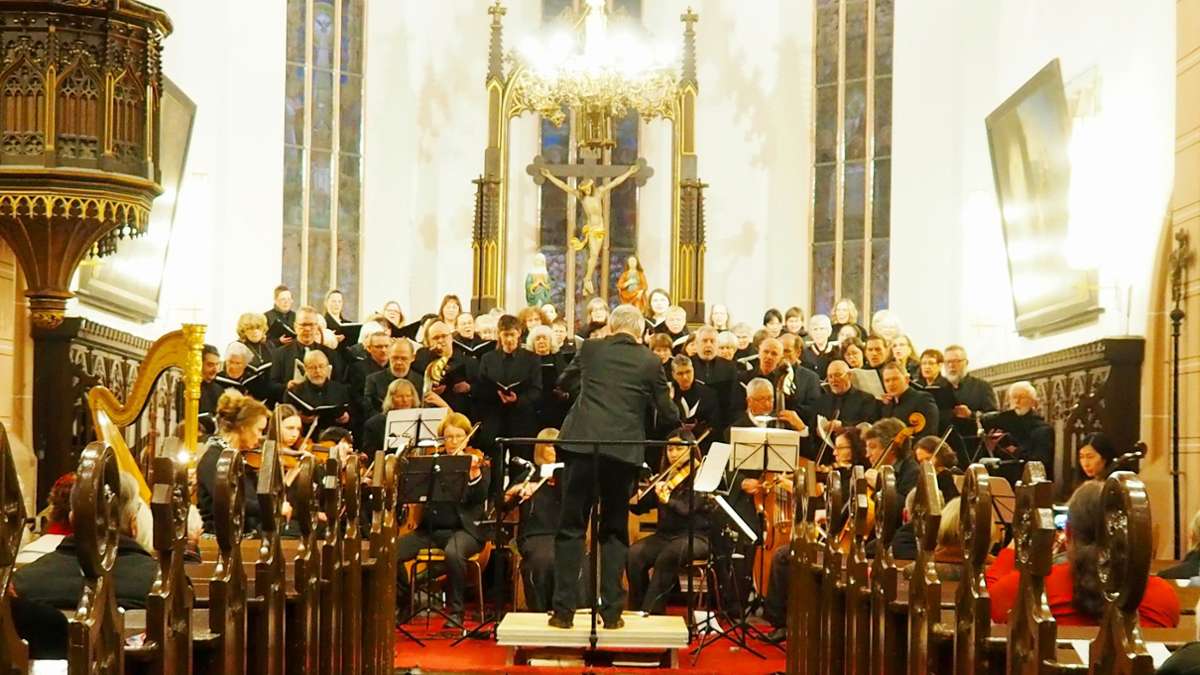 Stadtkirche St. Peter: Chorsinfonisches Konzert